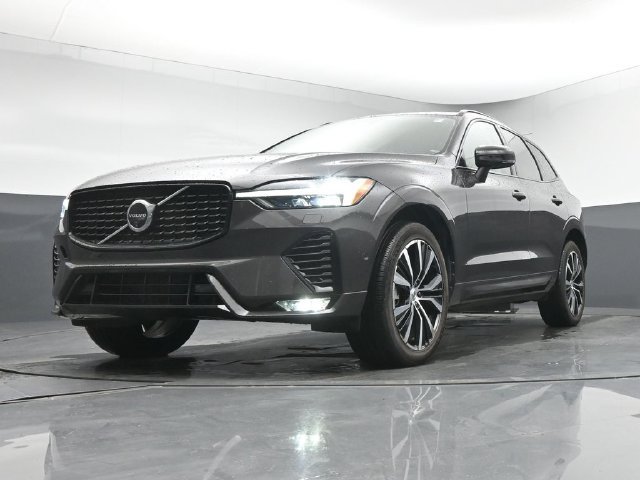 Used 2024 Volvo XC60 B5 Plus w/ Protection Package Premier AWD/4WD image 12