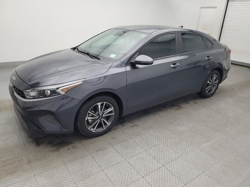 Used 2023 Kia Forte LXS w/ LXS Technology Package image 2