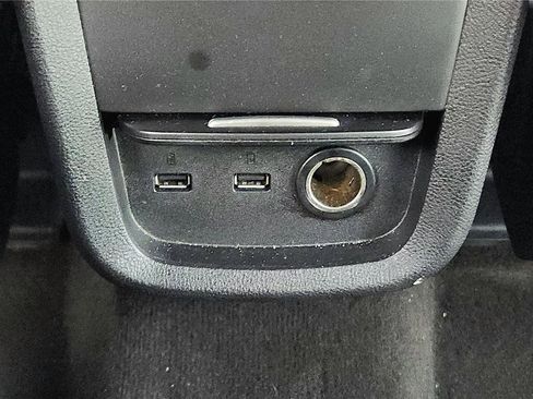 Used 2019 Lincoln Nautilus Select image 24