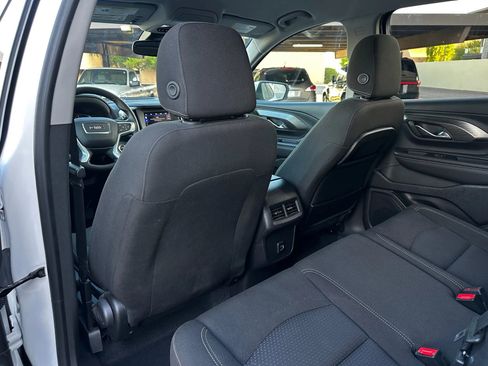 Used 2023 GMC Terrain SLE image 15