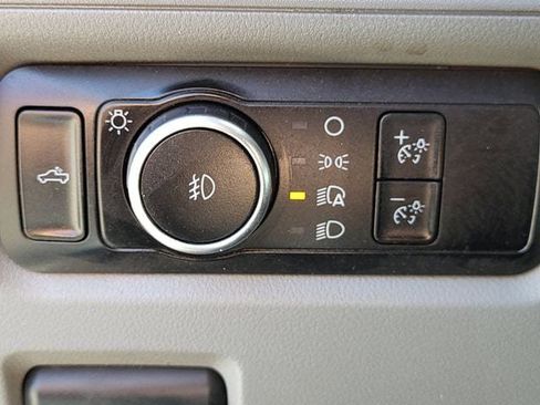 Used 2023 Ford F150 XLT AWD/4WD image 8