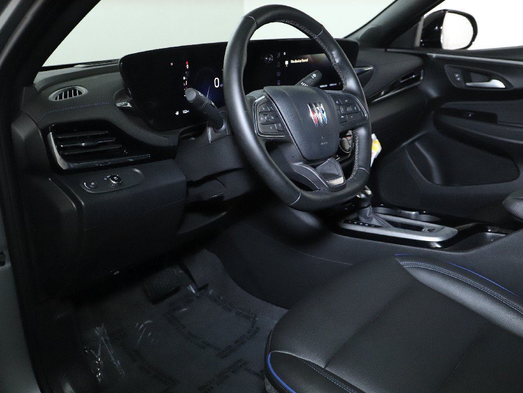 Used 2025 Buick Envista Sport Touring w/ Convenience I Package FWD image 17
