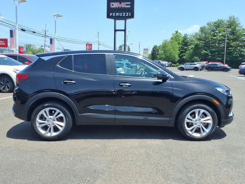 Used 2023 Buick Encore GX Preferred w/ Cold Weather Comfort Package FWD image 2