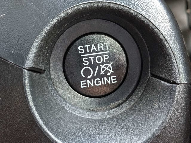 Used 2019 Jeep Compass Latitude w/ Cold Weather Group AWD/4WD image 27