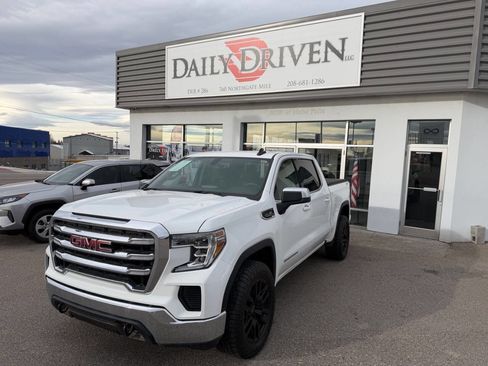 Used 2020 GMC Sierra 1500 SLE image 2