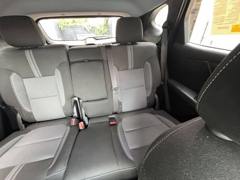 Used 2025 Chevrolet Blazer LT FWD image 32