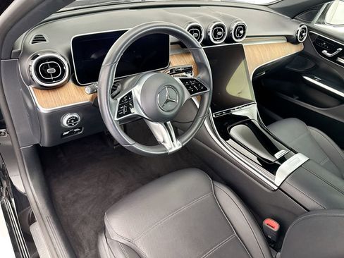 Used 2025 Mercedes-Benz C 300 Sedan image 9