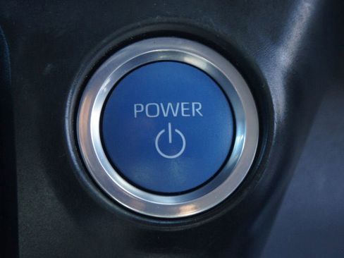 Used 2024 Toyota Sienna XSE w/ XSE Premium Package image 10