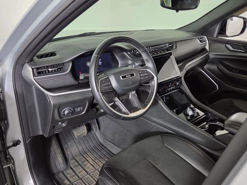 Used 2022 Jeep Grand Cherokee L Altitude image 15