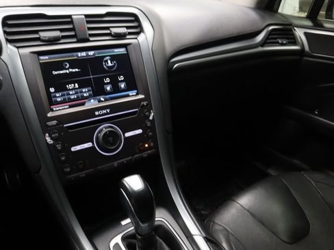 Used 2016 Ford Fusion Titanium image 33