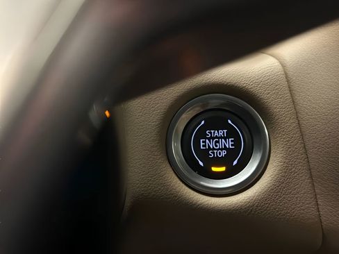 Certified 2021 Chevrolet Tahoe Premier w/ Premium Package image 19