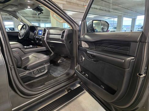 Used 2020 Ford Expedition Platinum image 33