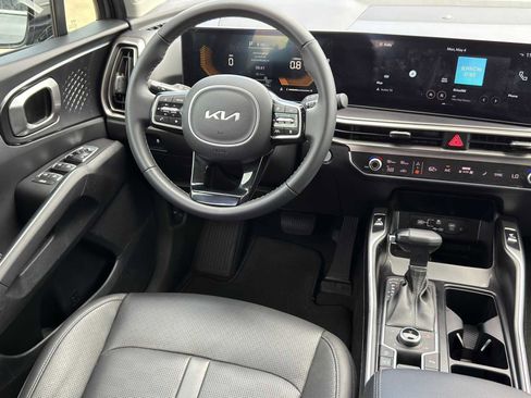 Certified 2024 Kia Sorento S w/ Panoramic Sunroof Package AWD/4WD image 23