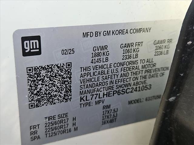 Used 2025 Chevrolet Trax LT w/ LT Convenience Package FWD image 17