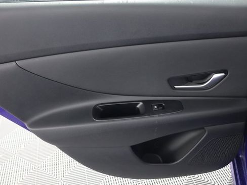 Used 2023 Hyundai Elantra SEL w/ Convenience Package image 26