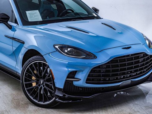 Used 2023 Aston Martin DBX 707 image 4