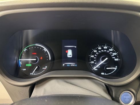 Used 2024 Toyota Sienna XLE image 29