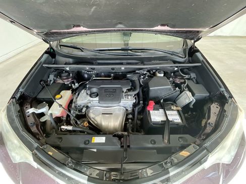 Used 2018 Toyota RAV4 XLE AWD/4WD image 25