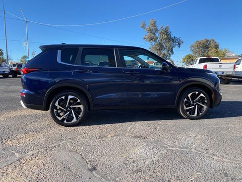 Used 2024 Mitsubishi Outlander SE image 5