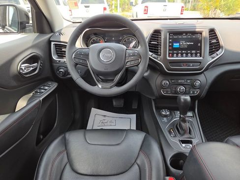 Used 2022 Jeep Cherokee Trailhawk w/ Premium Leather Package AWD/4WD image 26
