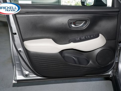 Certified 2024 Honda HR-V LX image 10