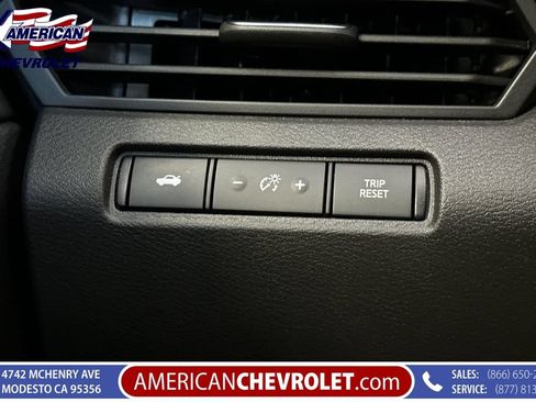 Used 2025 Nissan Altima 2.5 SV FWD image 35
