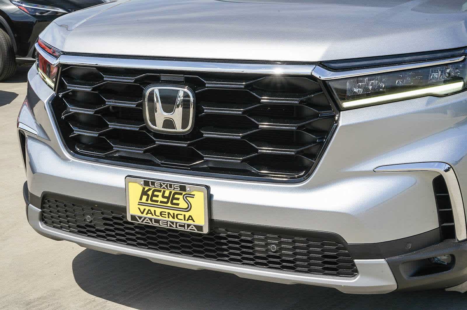 Used 2023 Honda Pilot Touring image 8
