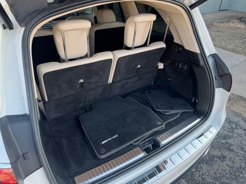 Used 2021 Mercedes-Benz GLS 580 4MATIC image 16