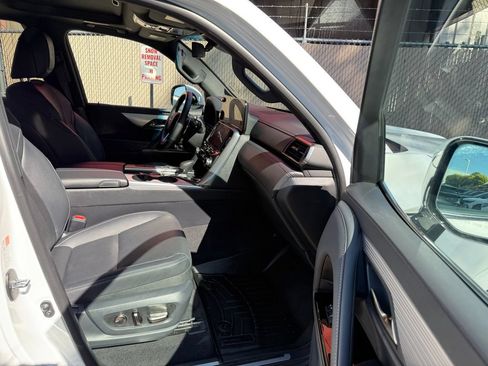 Used 2025 Lexus LX 700h F Sport AWD/4WD image 31