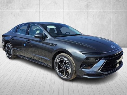 New 2026 Hyundai Sonata SEL image 2