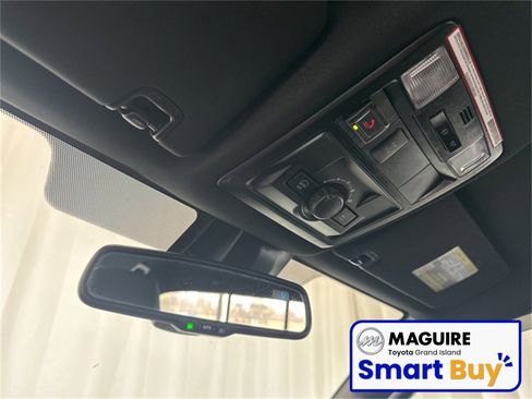 Used 2021 Toyota Tacoma TRD Off-Road image 4