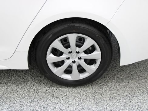 Used 2026 Toyota Corolla LE FWD image 10