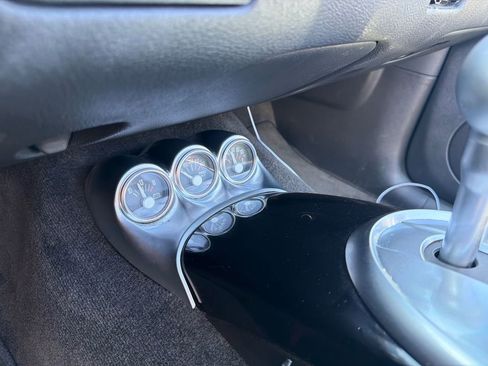 Used 2005 Chevrolet SSR w/ Preferred Equipment Group image 19