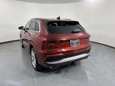 Used 2025 Audi Q5 Premium Plus w/ Premium Plus AWD/4WD image 31