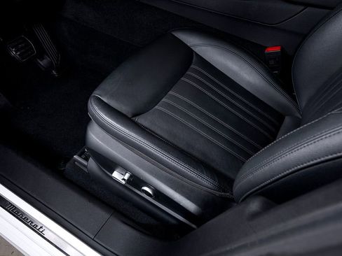 Used 2023 Maserati Grecale GT image 19