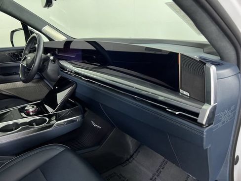 Certified 2025 Cadillac Escalade IQ Sport 2 AWD/4WD image 29