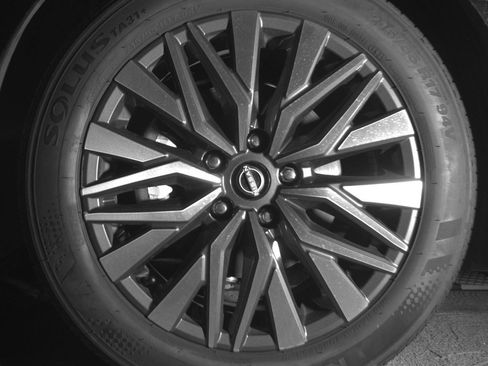 Used 2025 Nissan Altima 2.5 SV image 12