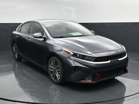 Used 2023 Kia Forte GT-Line FWD image 2