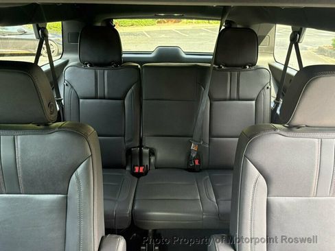 Used 2022 Chevrolet Suburban RST w/ Luxury Package RWD image 28