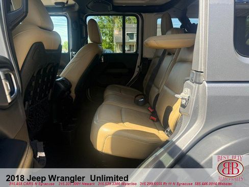 Used 2018 Jeep Wrangler Unlimited Rubicon w/ Dual Top Group AWD/4WD image 11