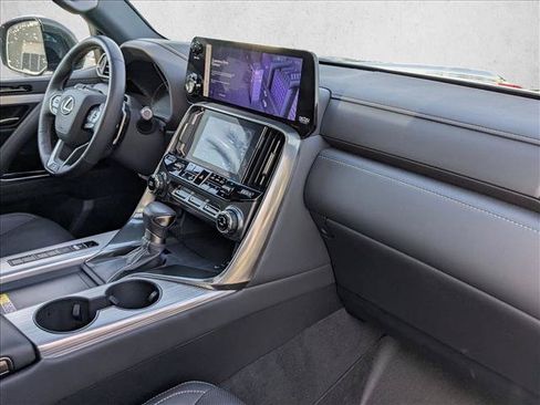 Used 2025 Lexus LX 600 F Sport AWD/4WD image 20