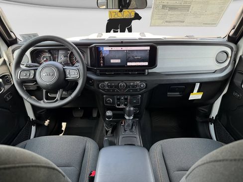 New 2026 Jeep Gladiator Sport AWD/4WD image 17
