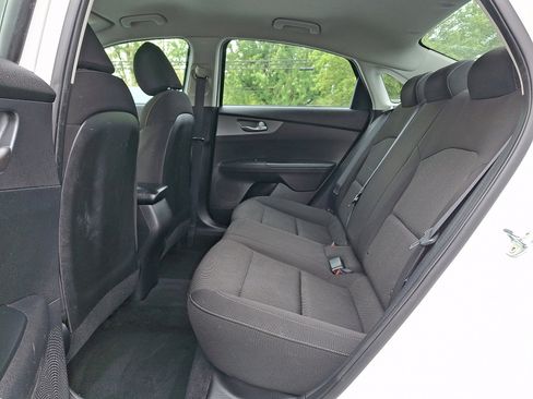 Used 2021 Kia Forte LXS FWD image 10