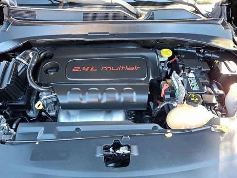 Used 2018 Jeep Compass Sport image 29