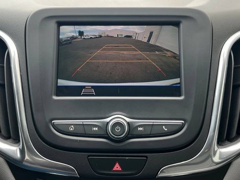 Used 2020 Chevrolet Equinox LS w/ LS Convenience Package AWD/4WD image 16