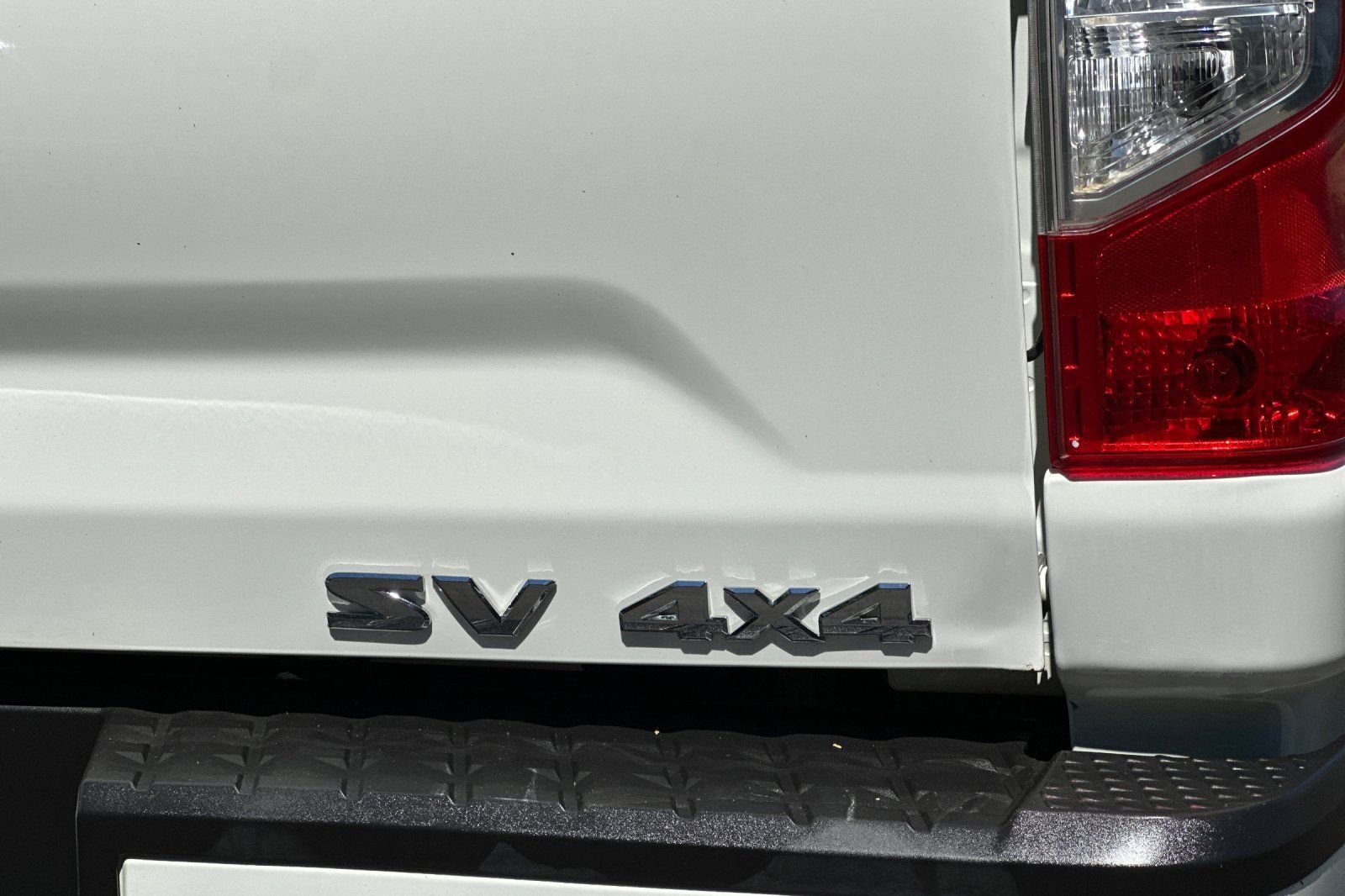 Used 2023 Nissan Titan SV AWD/4WD image 33