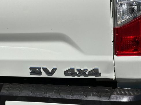 Used 2023 Nissan Titan SV AWD/4WD image 33
