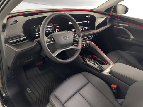 Certified 2025 Audi Q5 Premium w/ Premium Plus AWD/4WD image 4