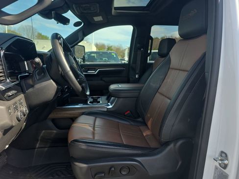Used 2024 Chevrolet Silverado 2500 High Country w/ Technology Package AWD/4WD image 23