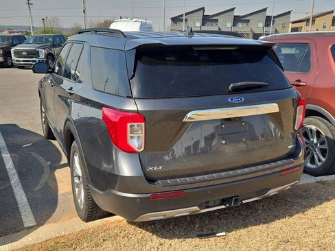 Used 2020 Ford Explorer XLT w/ Equipment Group 202A image 2